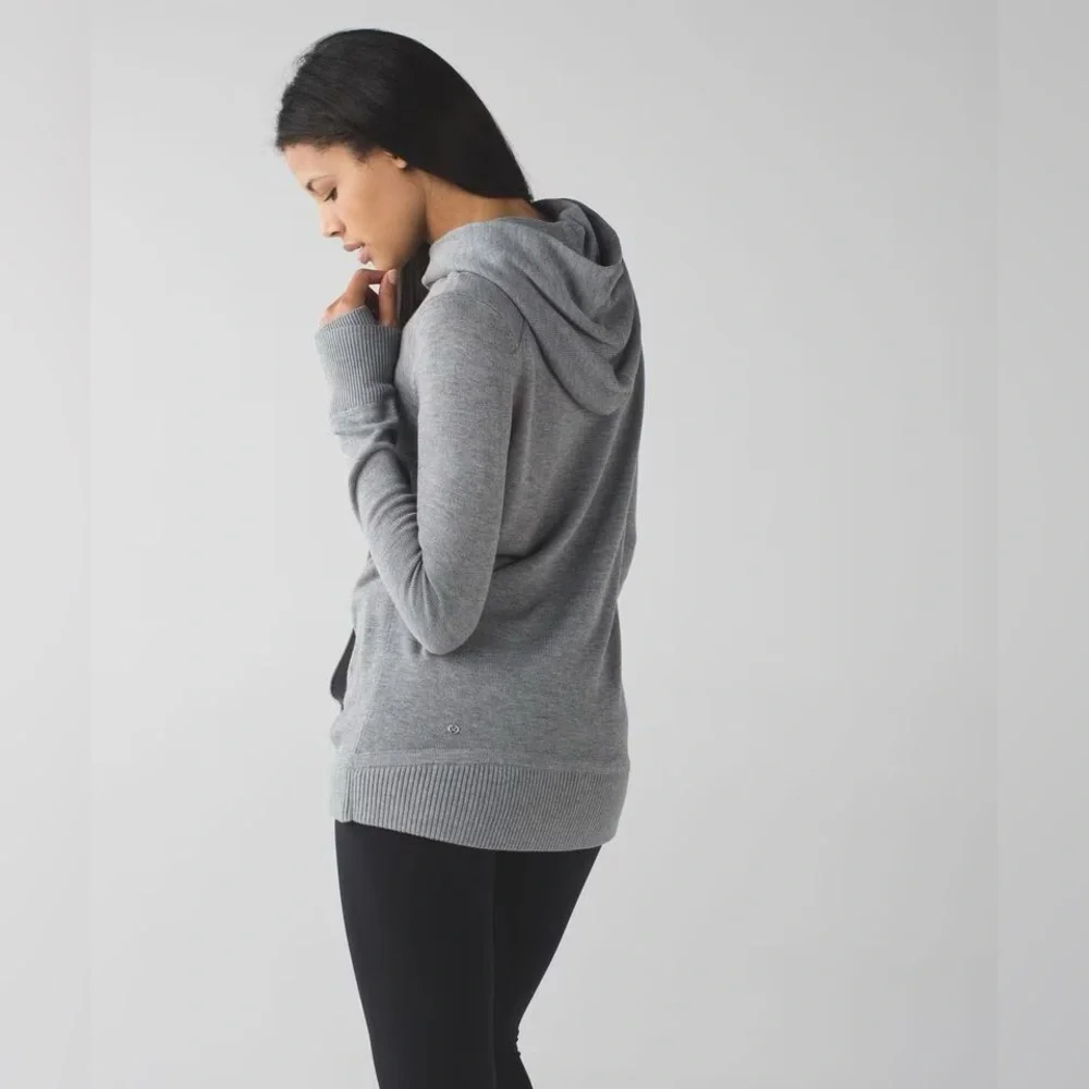 Lululemon CASHMERE Sweet Savasana Pullover Heathered Medium Grey Sweater 6 small - Picture 2 of 13